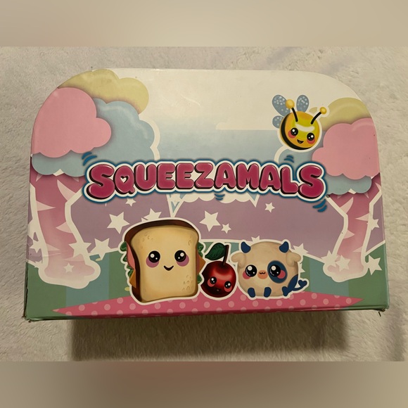 Squeezamals picnic pack  - Plush Sandwich with Bee, Apple & Cow - Picture 4 of 8